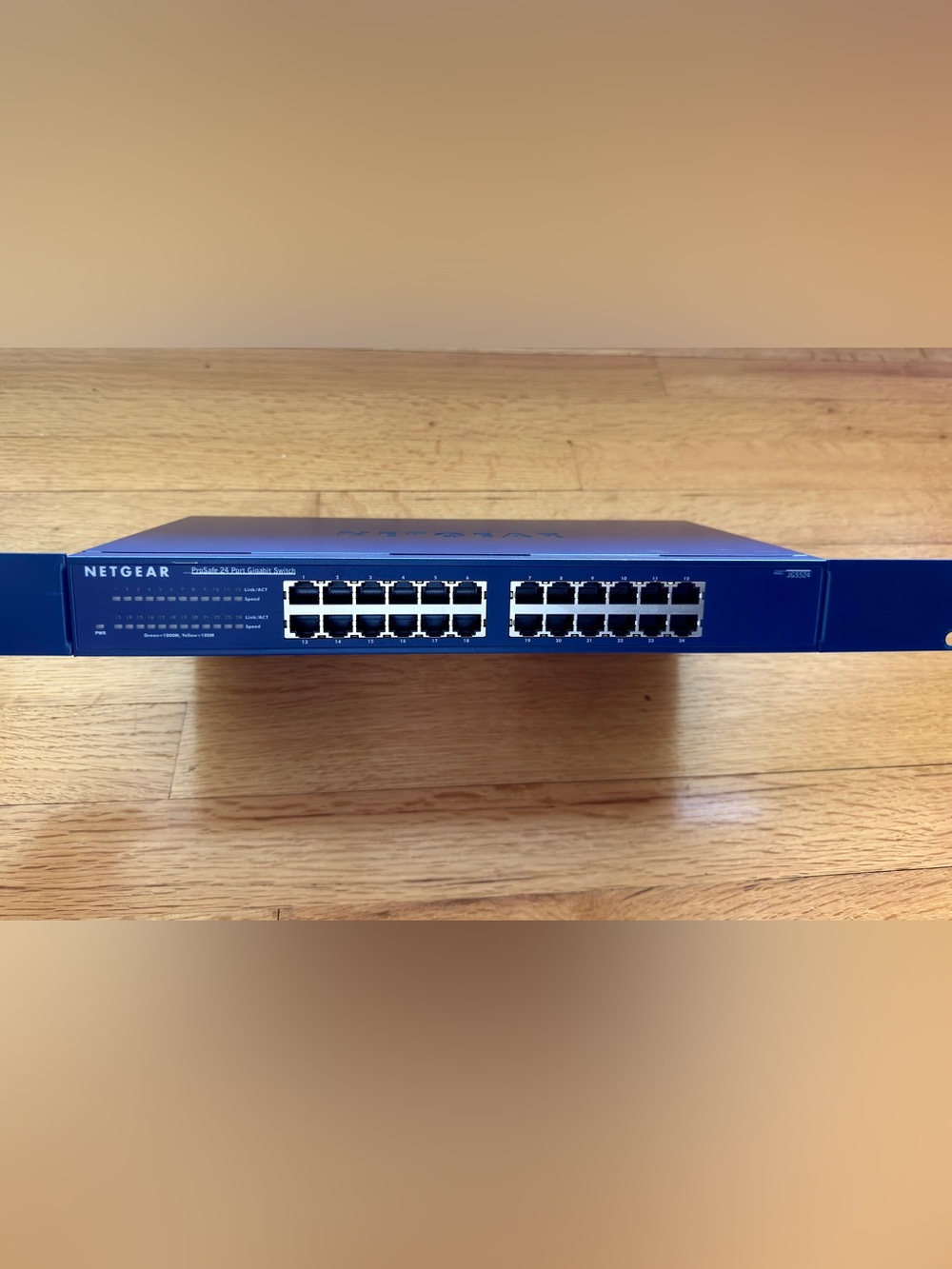 Netgear 24-Port Gigabit Network Switch - JGS524 v2